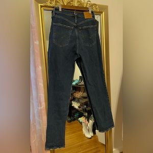 70’s High Slim Straight Levi’s